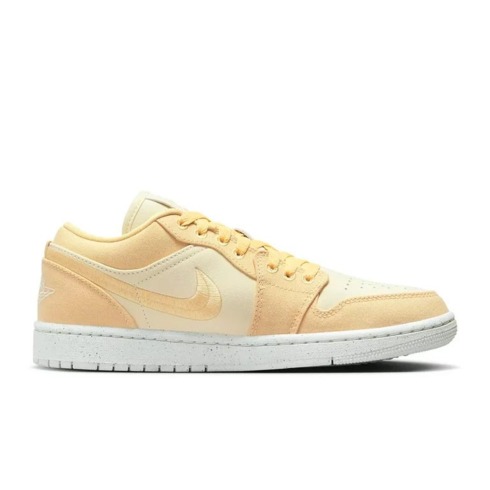 Кроссовки женские Air Jordan 1 Low SE DV0426-200